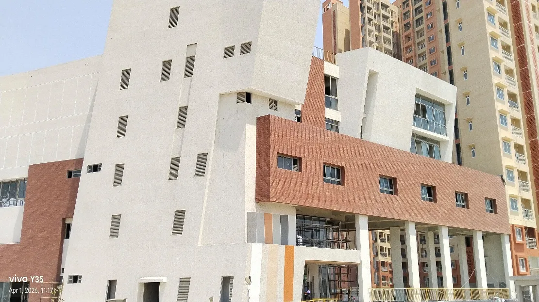 Brigade Valencia – Club House @ Valencia South-East view