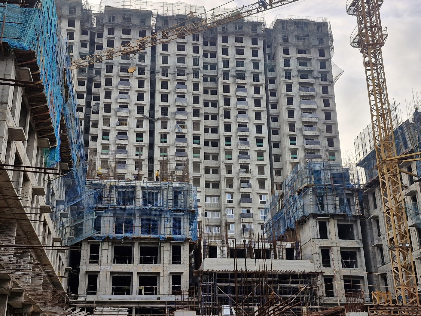 Wing B – 3rd ,4th & 5th floor slab shuttering WIP