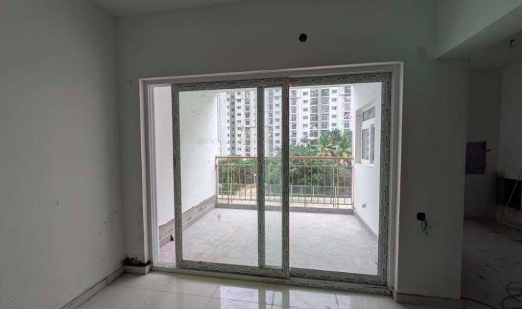 D Block - Commencement of fixing of doors