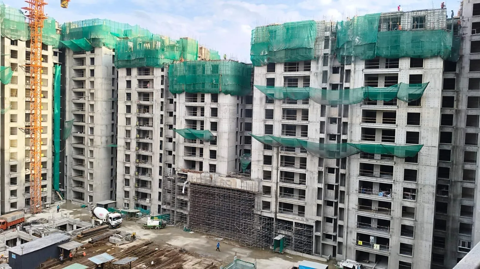 Tower-H and I Tenth floor slab Completed