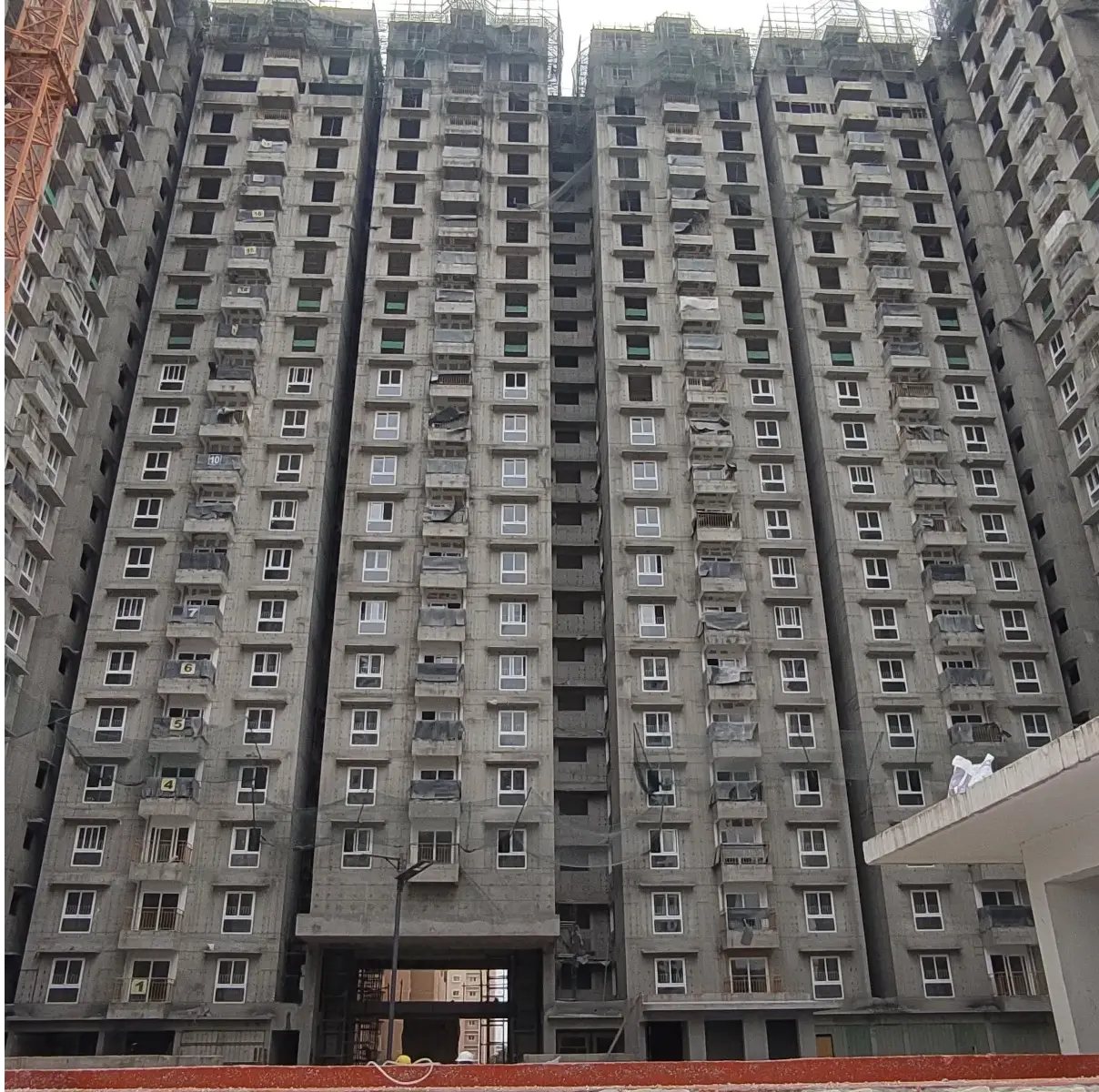 Wing B –   Terrace Floor slab completed