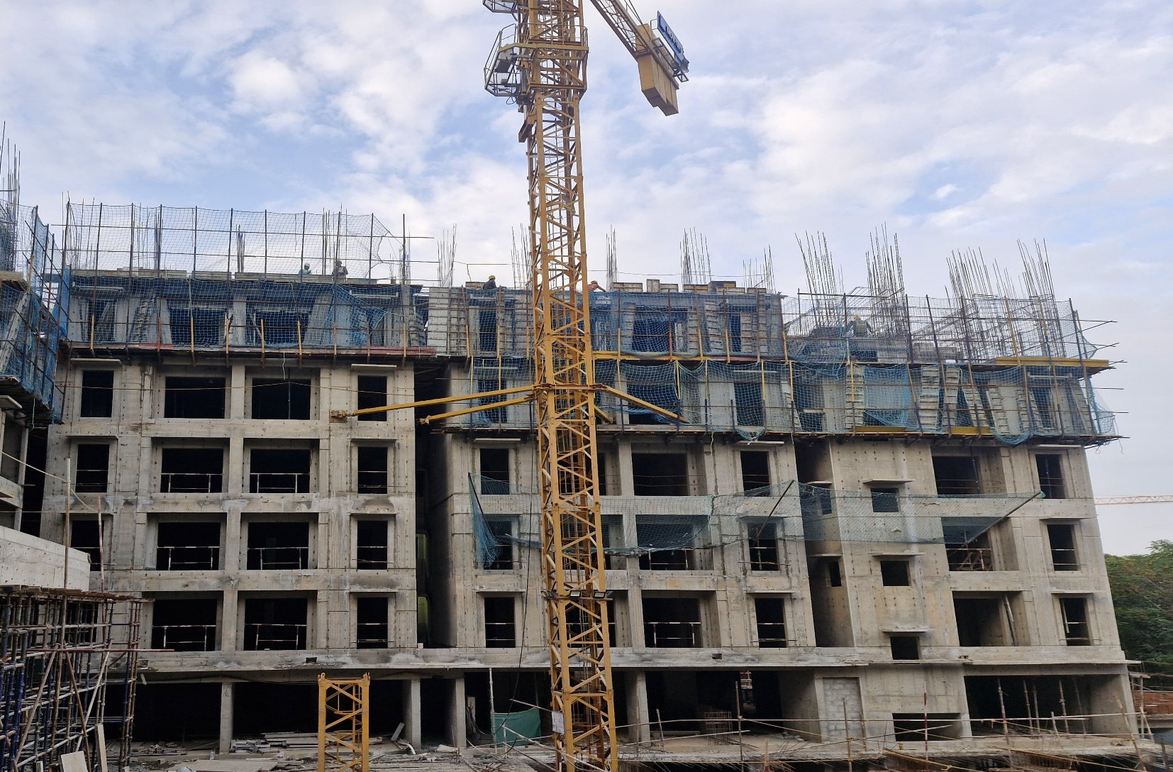 Wing A – 6th floor slab shuttering in progress