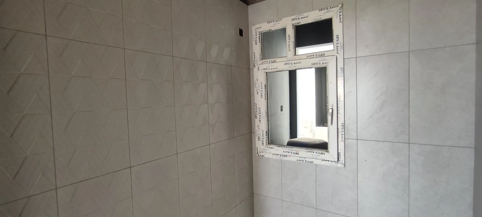 Tower-E Wall Tiling