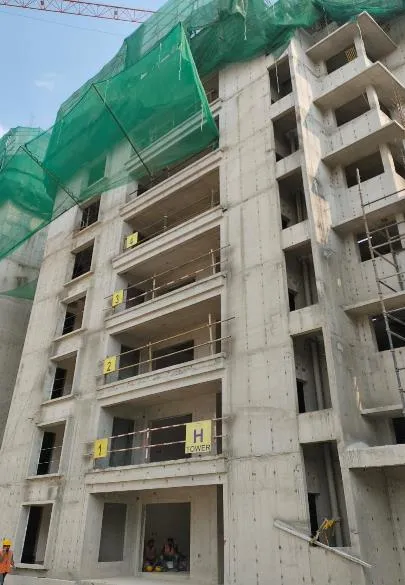 Tower – H: Seven to eighth floor slab works in progress