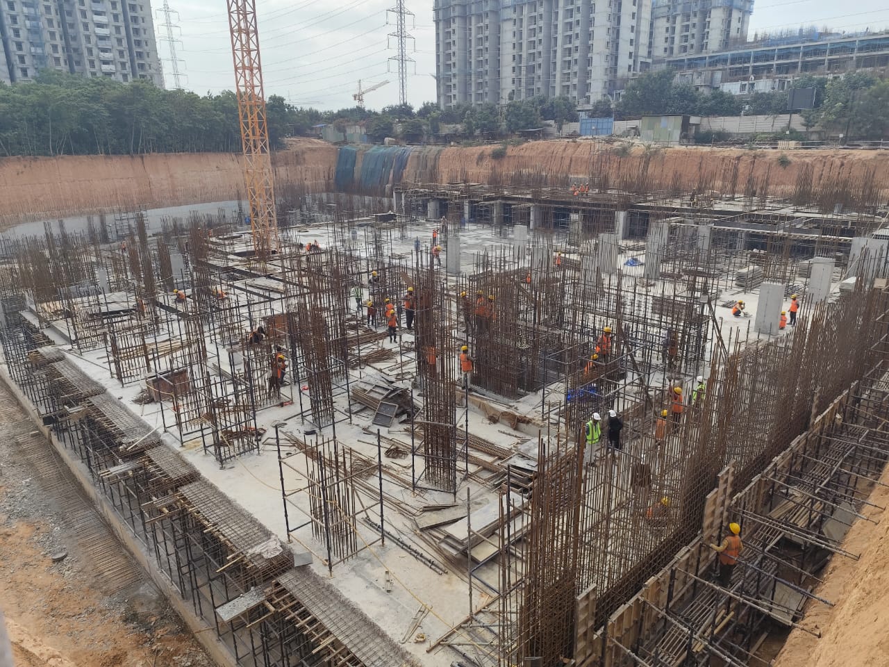 WING B – Lower basement completed and column concreting in progress for upper basement 2