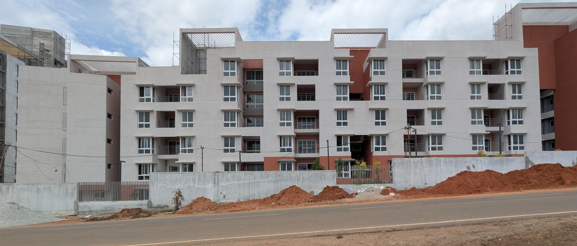 Q, P & O Block – Elevation