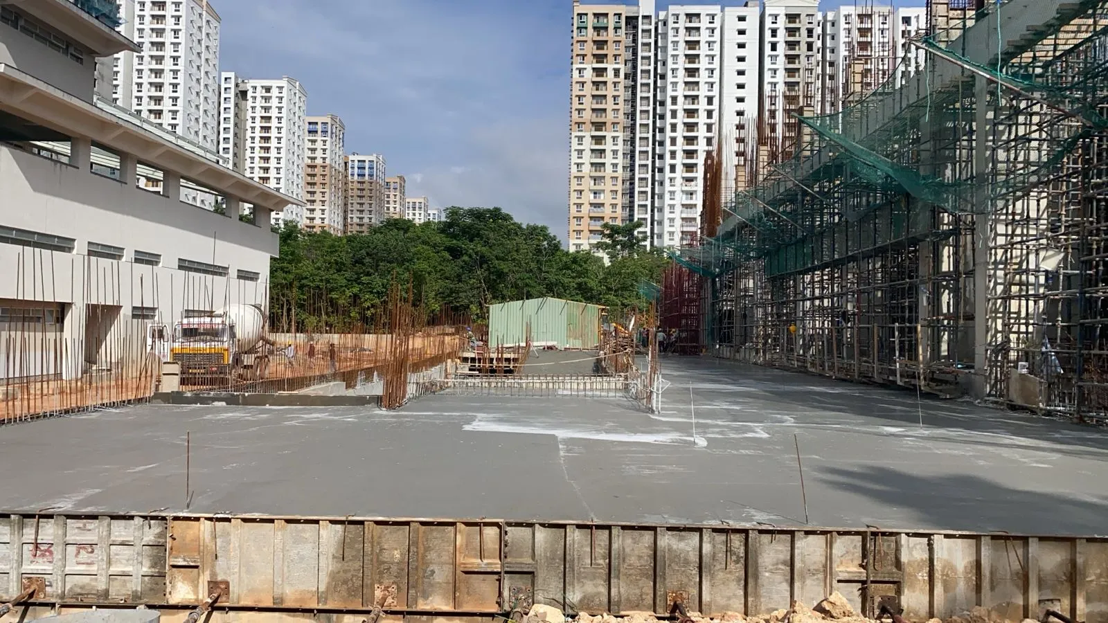 B block entry & exit ramp |B1-GF slab concrete completed.