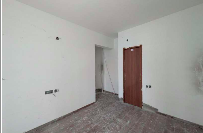 D Block - Commencement of fixing of doors