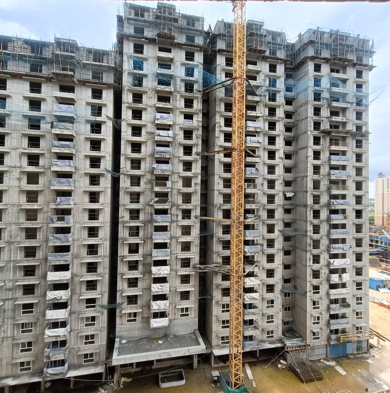 Wing C - 19th floor slab shuttering work in progress. Terrace slab concreting work is underway