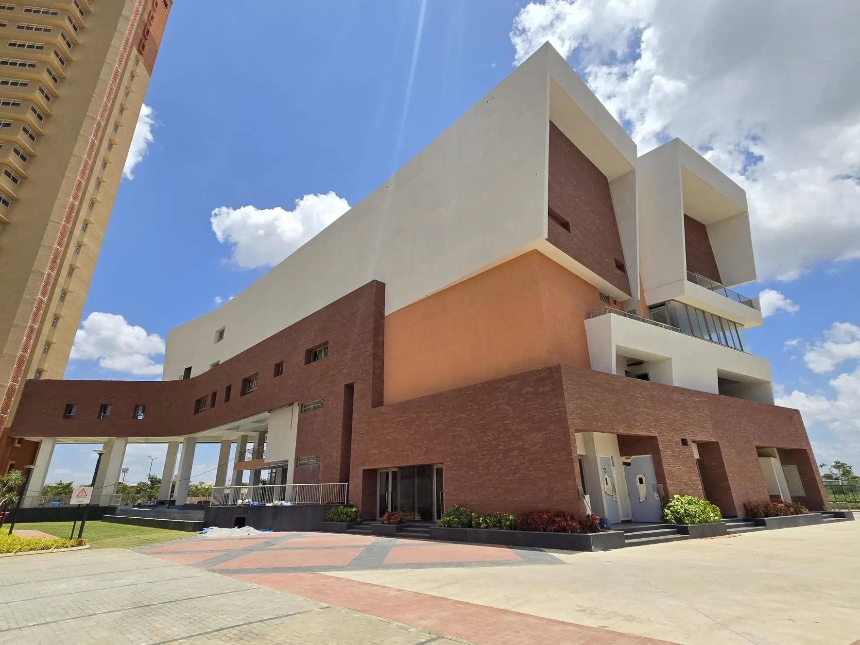 Brigade Valencia – Club House