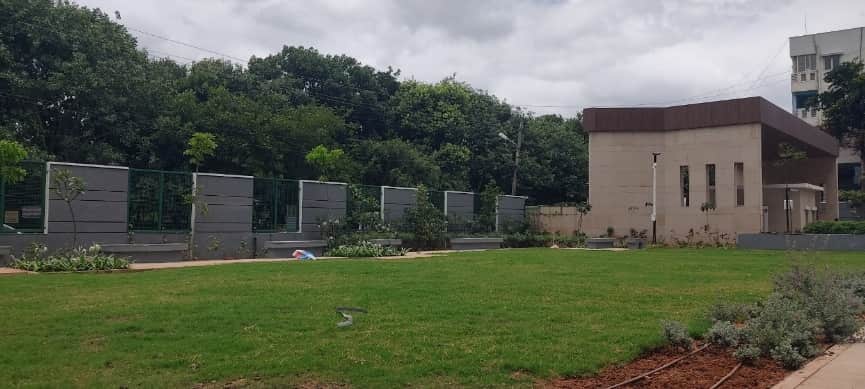 Open lawn and Kids play area