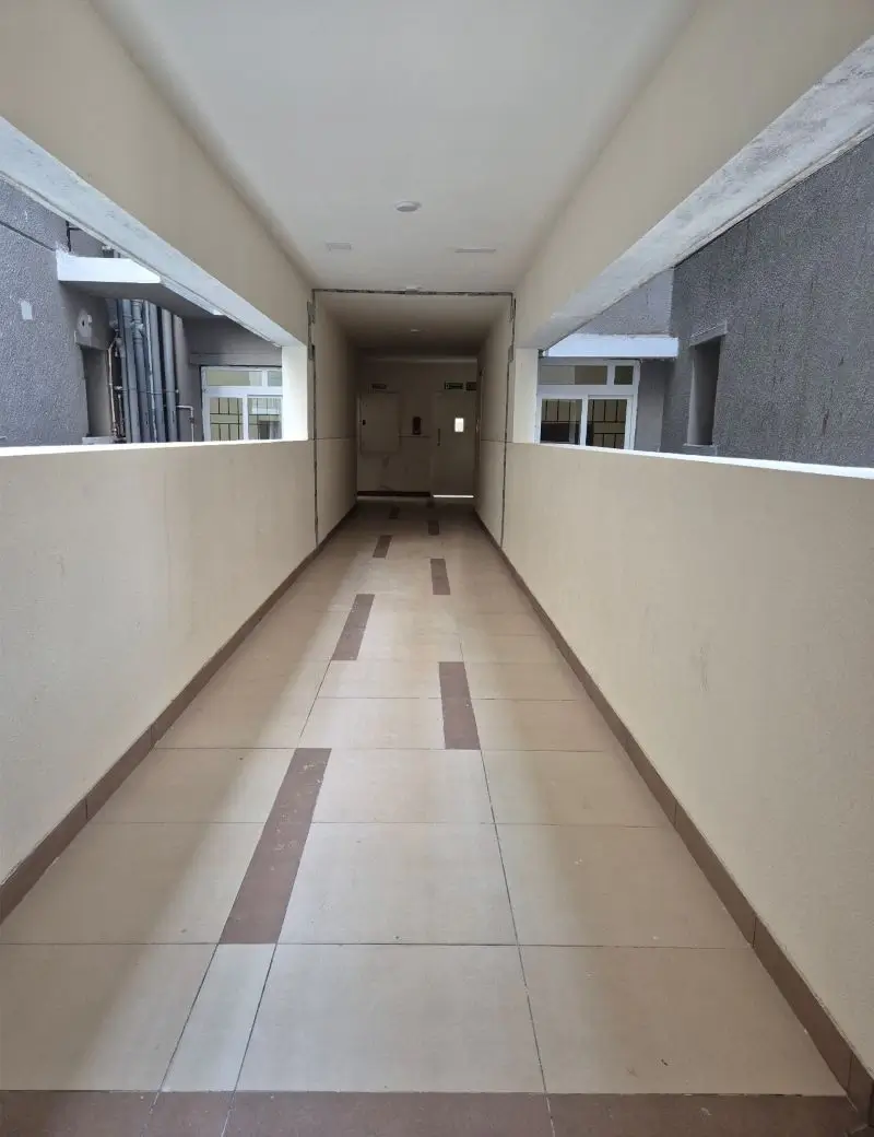IVORY PHASE 1 H TOWER CORRIDORS