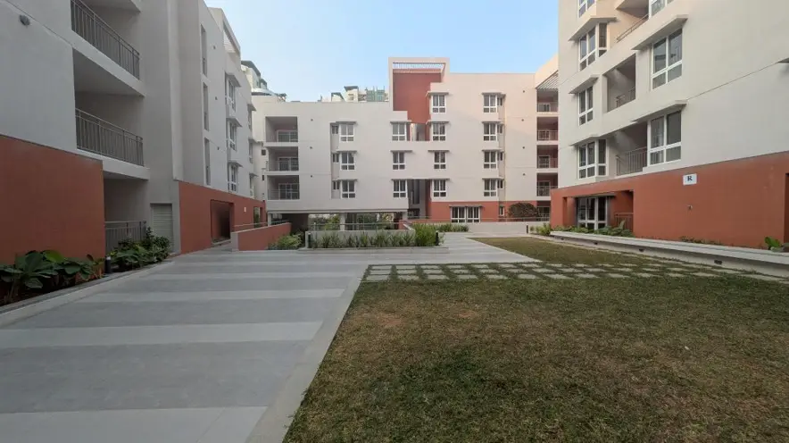 D & E BLOCK – ELEVATION