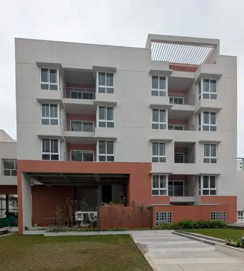 L Block – Elevation