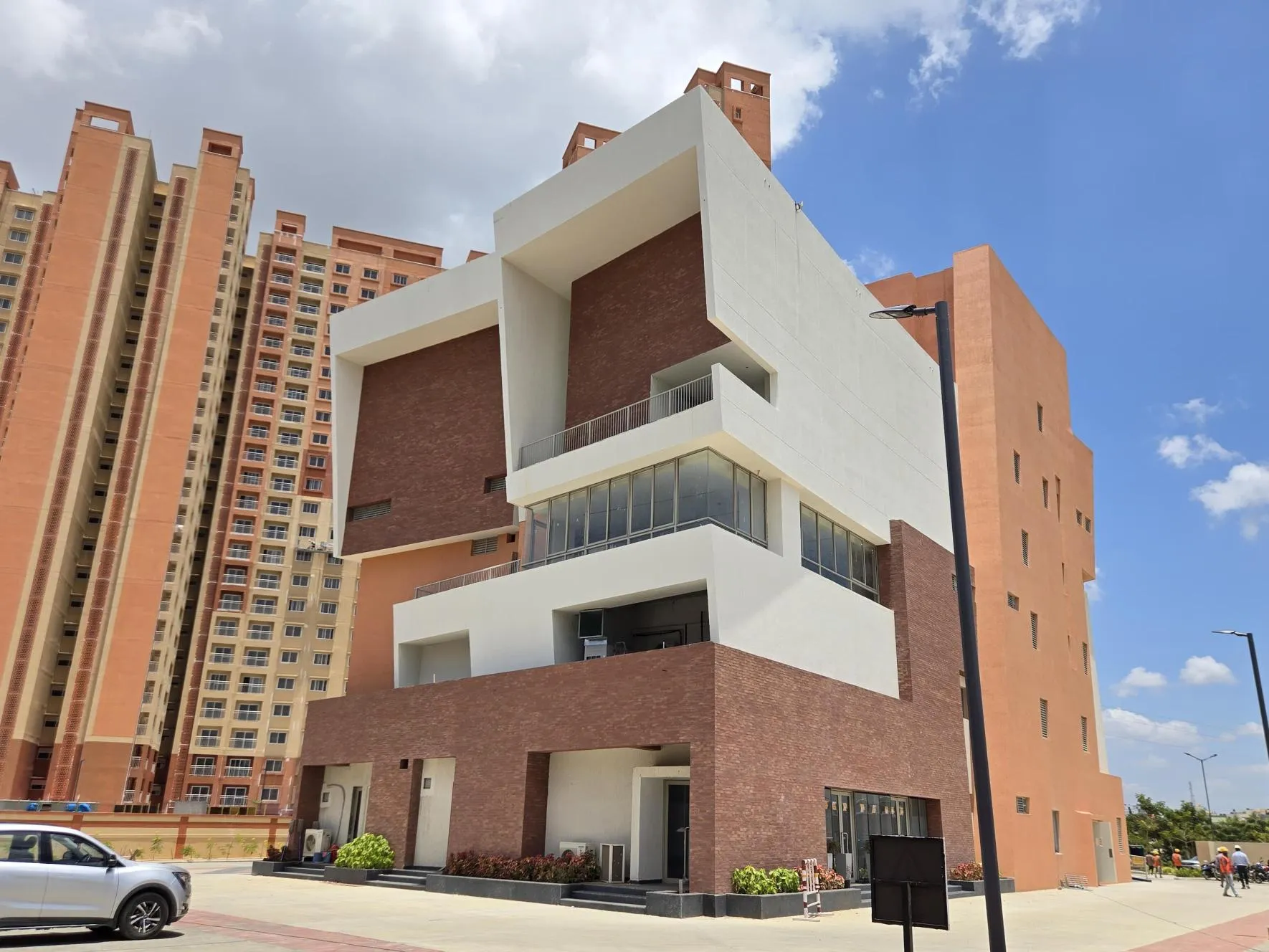 Brigade Valencia – Club House