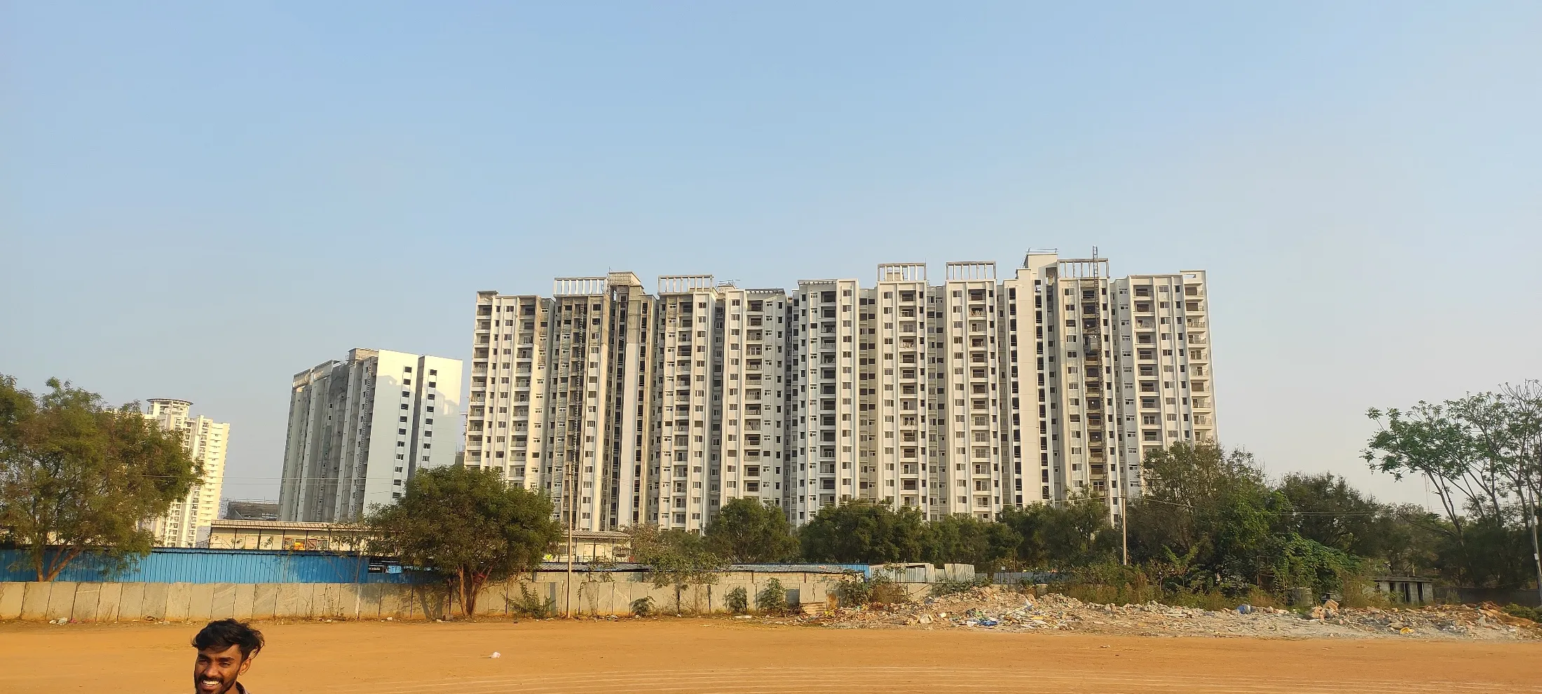 Tower D & E- External painting activities are in progress.