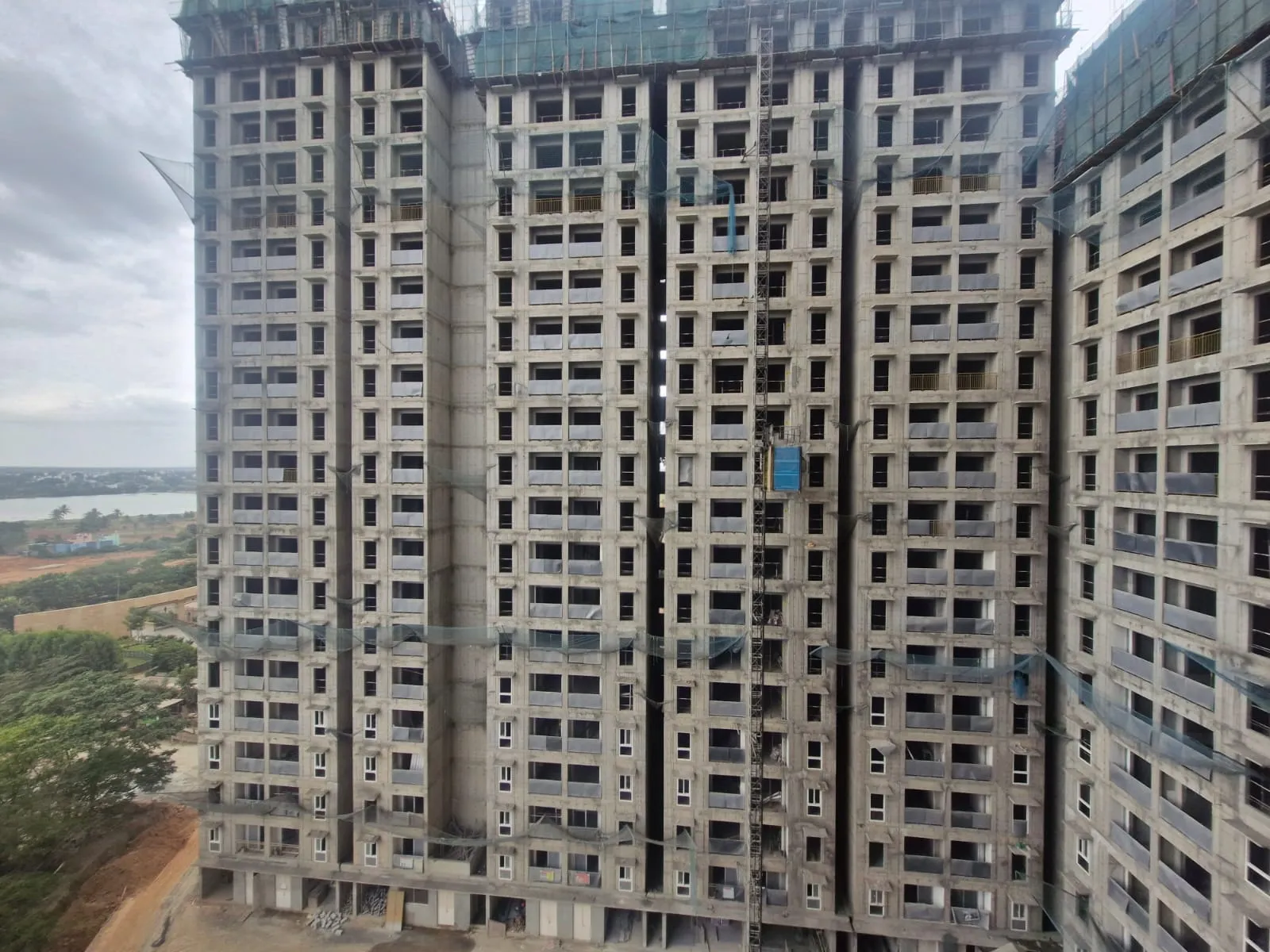 Wing C –21th & 22nd floor slab shuttering WIP