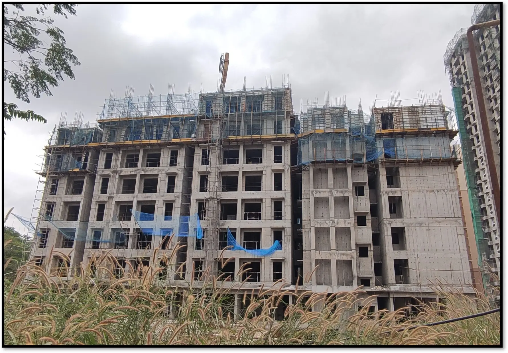 Wing A – 7th floor & 8th slab shuttering in progress