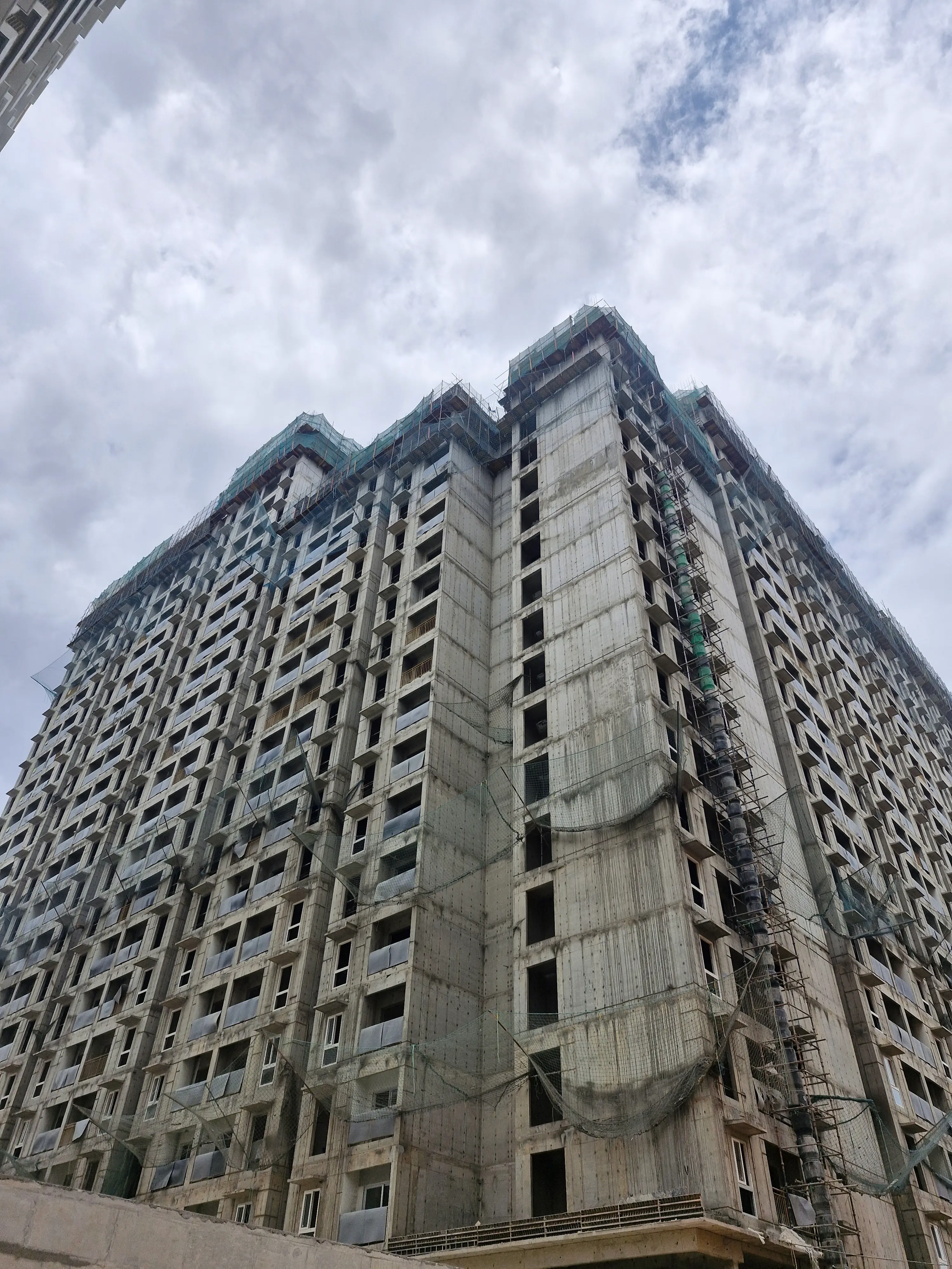 Brigade EL Dorado - Cobalt - Wing B - Milestone release -"On casting of Eighteenth floor slab" - Status as on 18th