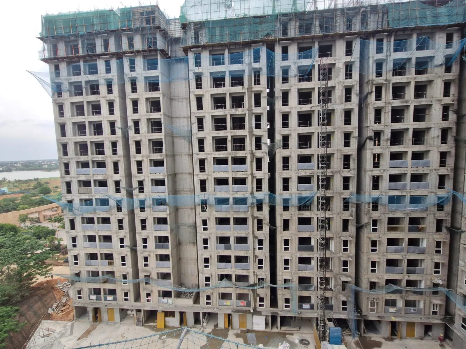 Wing C - 16th floor slab shuttering WIP