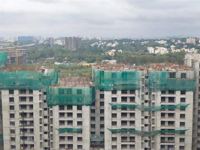Tower-H and I Tenth floor slab Completed