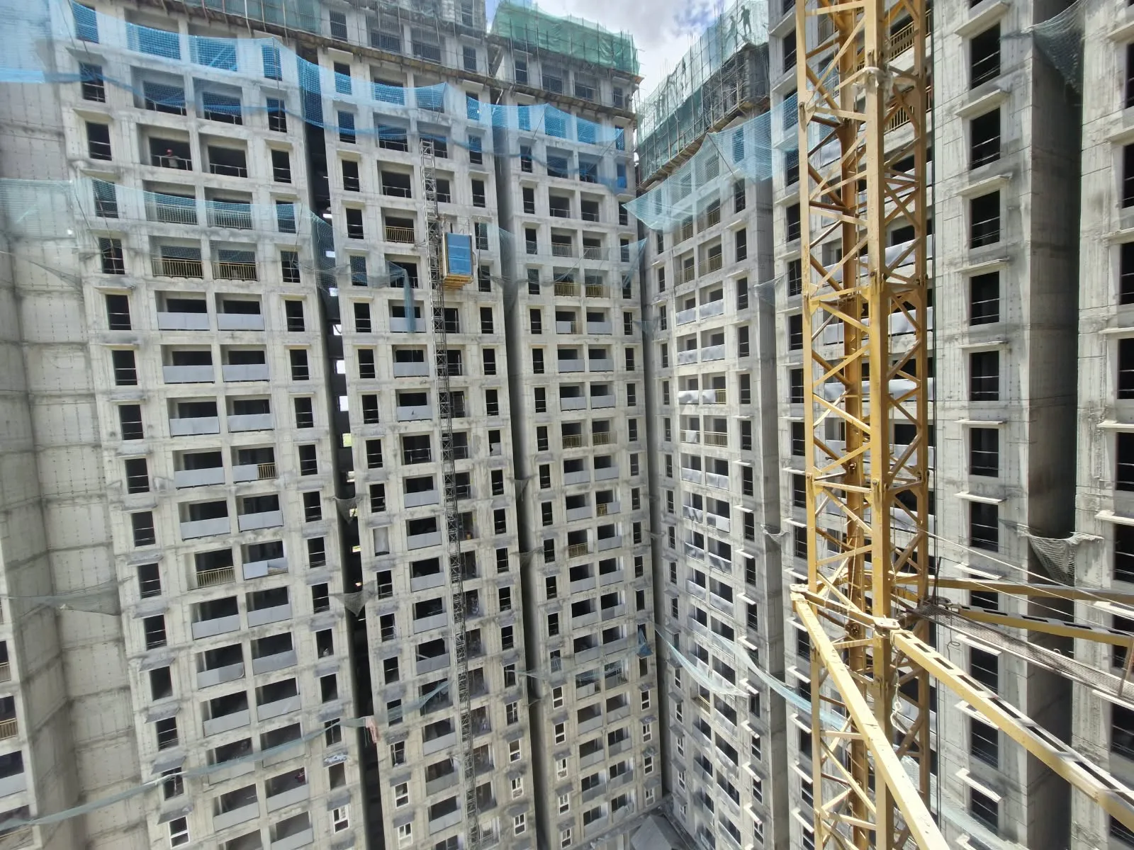 Wing B –20th & terrace slab shuttering WIP