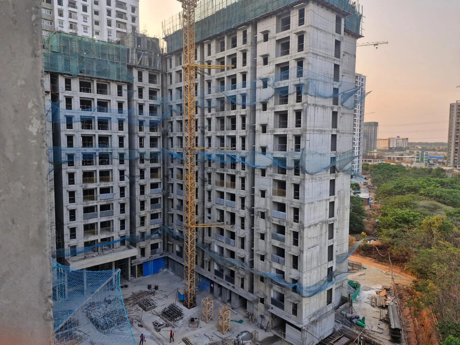 Wing A – 15th floor slab shuttering in progress
