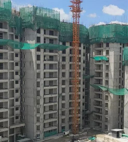 Tower – G: Thirteenth floor slab completed.