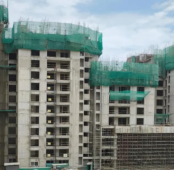 TOWER – H: Ninth floor slab completed.