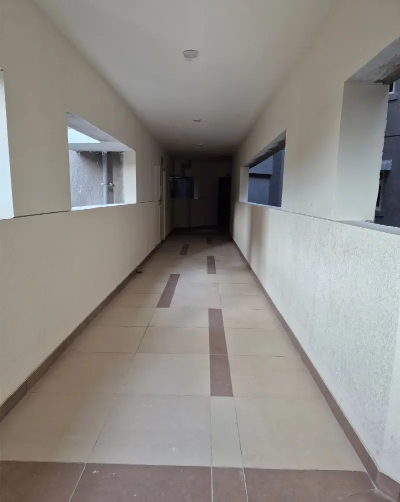 IVORY PHASE 1 H TOWER CORRIDORS