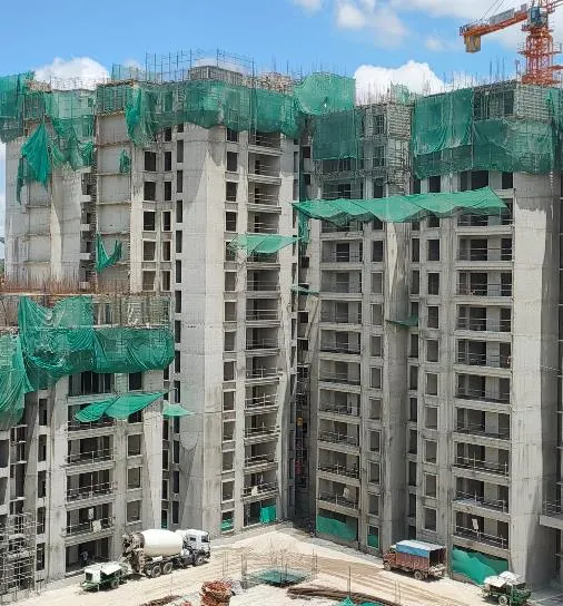Tower – J: Thirteenth floor slab cast