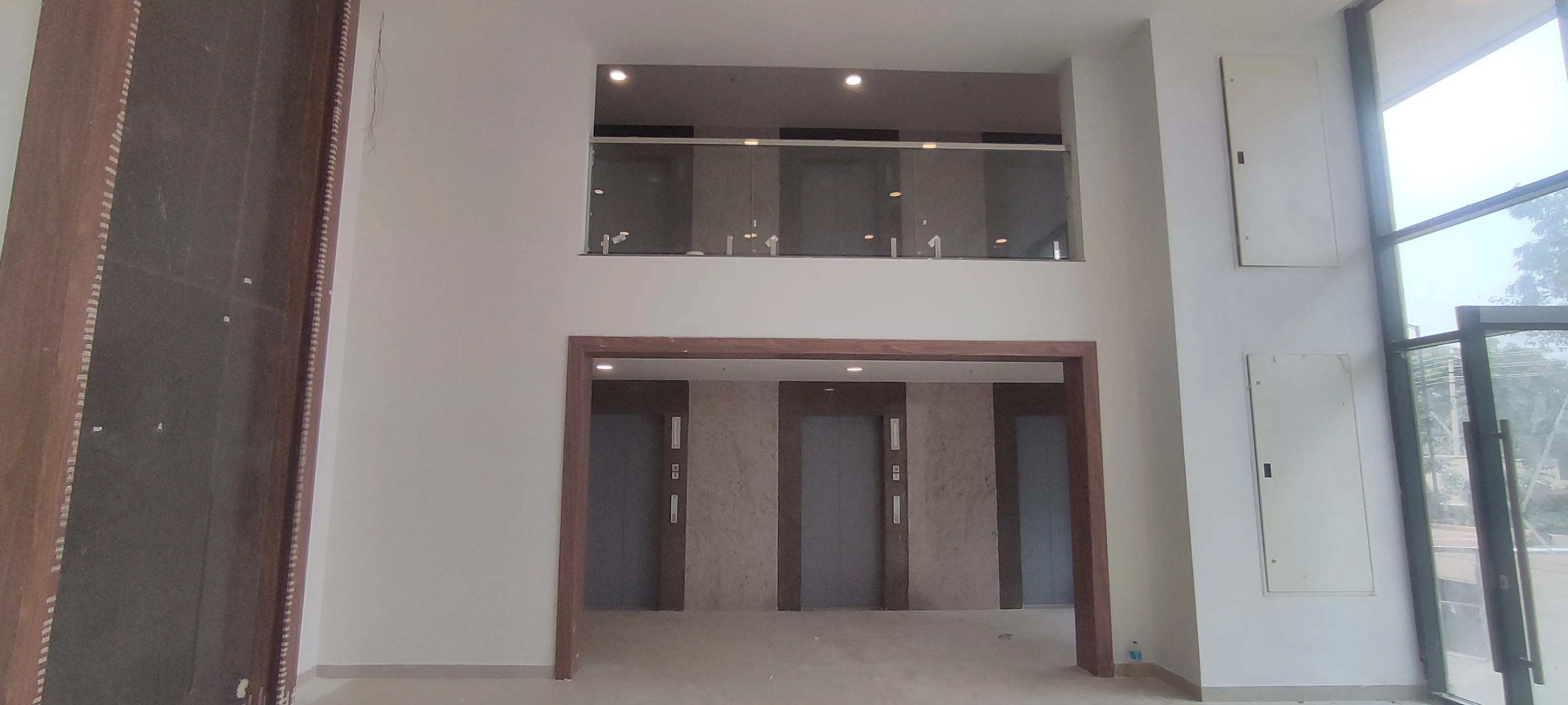 TOWERS DEF | ENTRANCE LOBBIES.