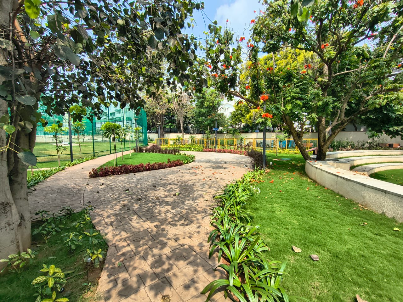 Jogging track around amphitheater area completed 100%