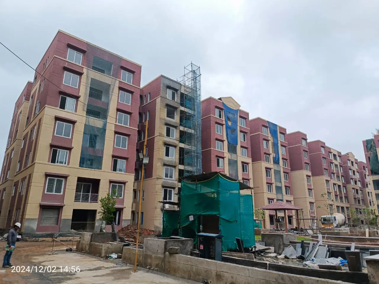 Block Q – Internal flat QA work in progress (76/140 completed)