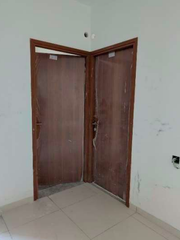 B Block - Commencement of fixing of doors